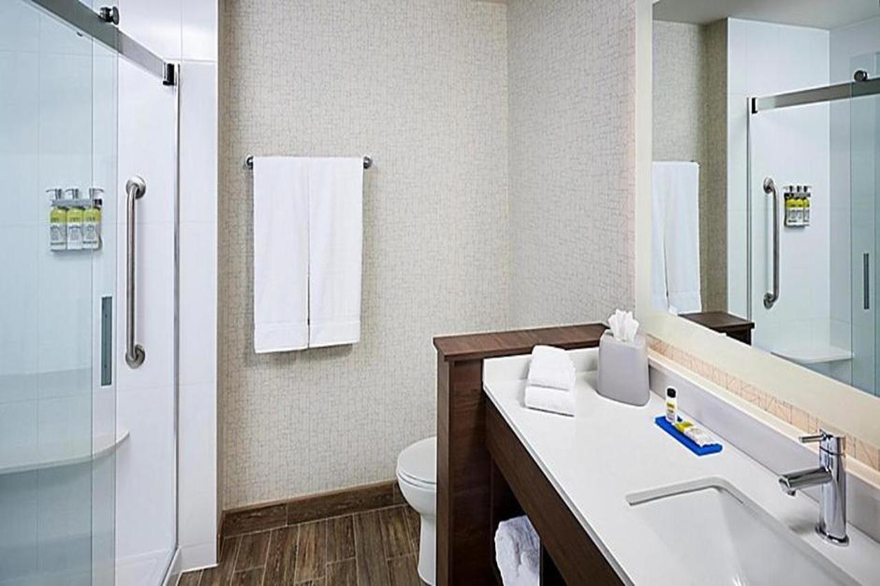 Holiday Inn Express - Canton By Ihg Luaran gambar